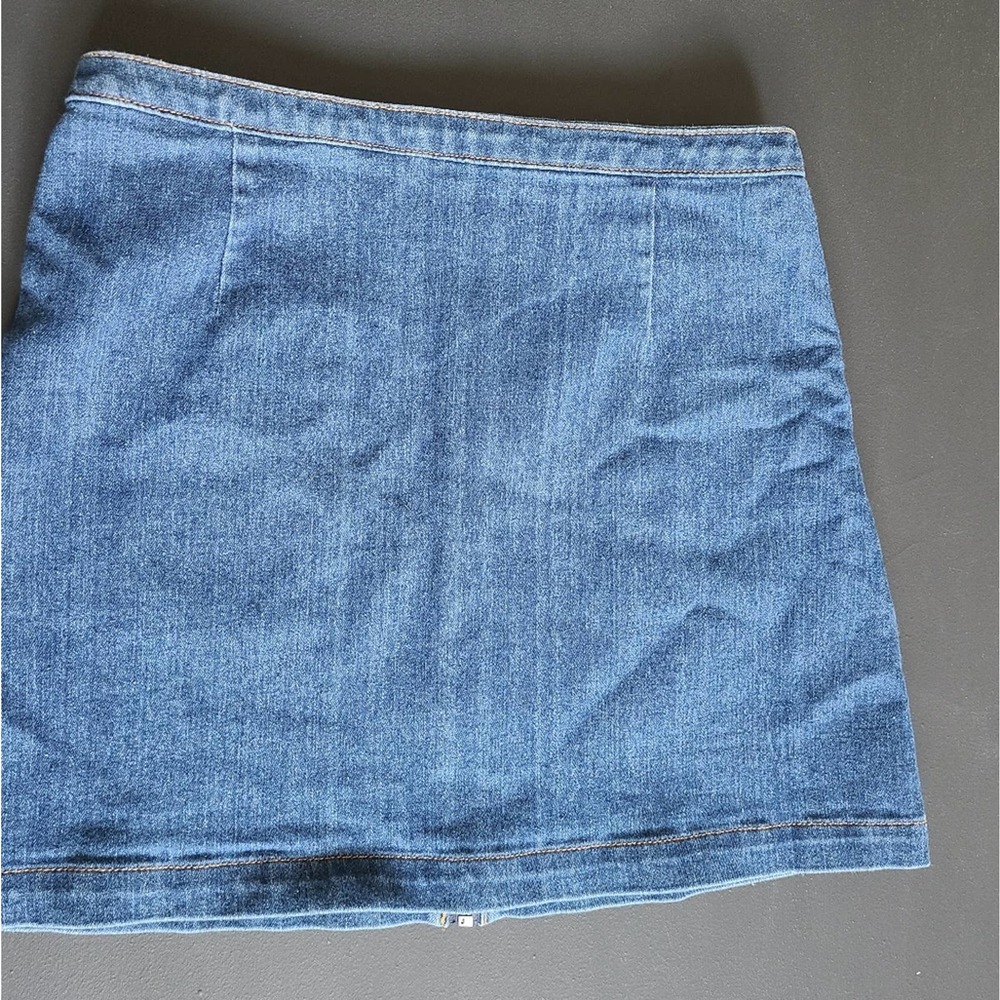 REFUGE | DENIM SKIRT - Picture 4 of 11